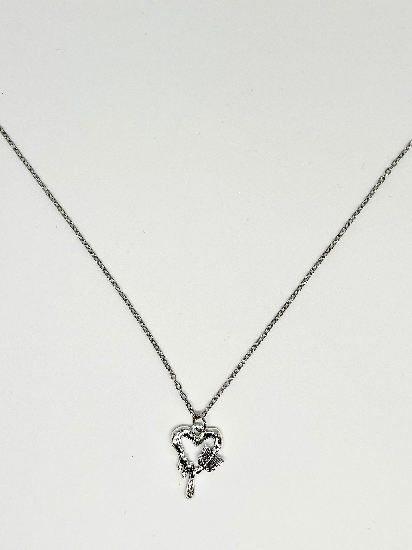 Melting Heart Necklace< <3