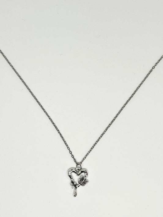 Melting Heart Necklace< <3
