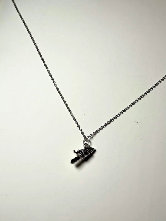 Chainsaw Necklace <3