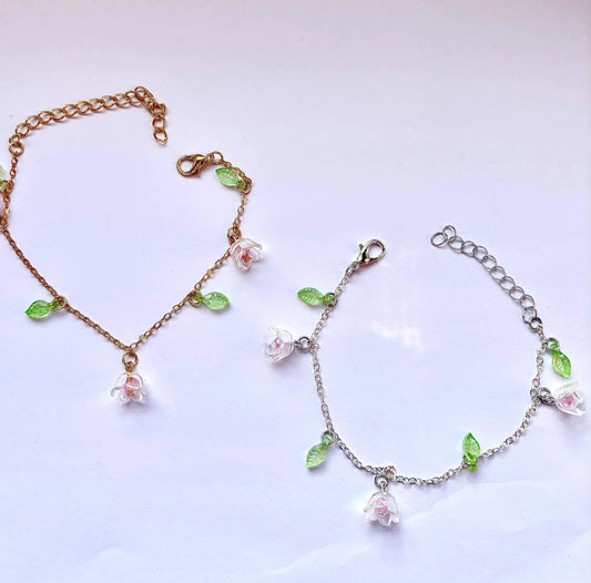 Dainty Floral Bracelet <3